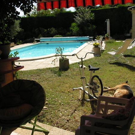 Villa Les Iris Sernhac Kültér fotó