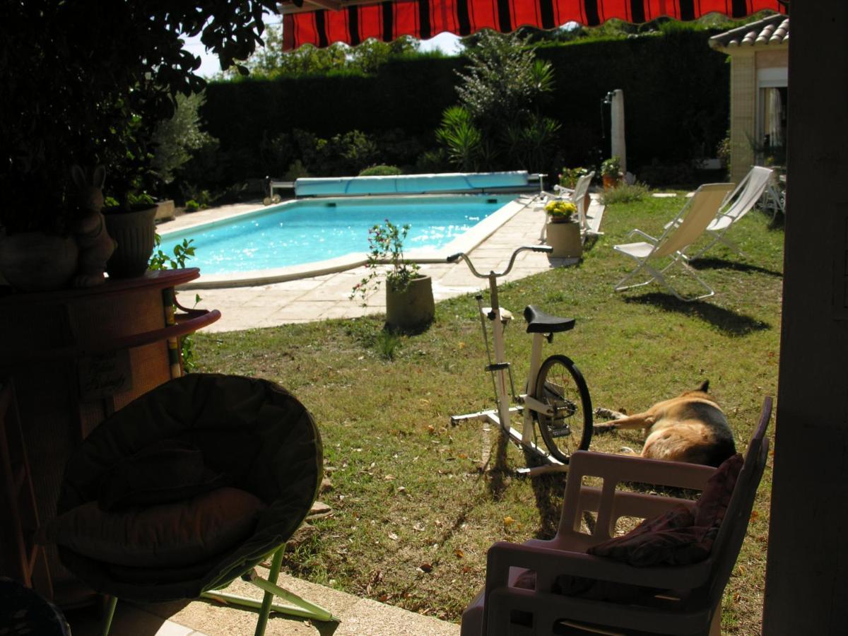 Villa Les Iris Sernhac Kültér fotó